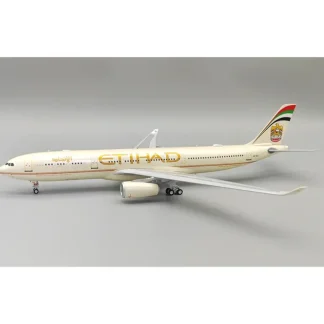 Inflight IF333EY0224 1:200 Etihad Airways Airbus A330-343 A6-AFE - Miniature Marvels: Airplane Models & Painted Dice* Airplane Model