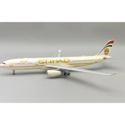 Inflight IF333EY0224 1:200 Etihad Airways Airbus A330-343 A6-AFE - Miniature Marvels: Airplane Models & Painted Dice* Airplane Model