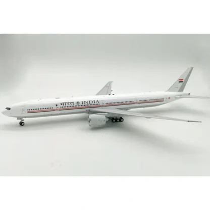 *InFlight IF773IAF1220 1:200 Indian Air Force 777-300ER K-7066 - Miniature Marvels: Airplane Models & Painted Dice* Airplane Model