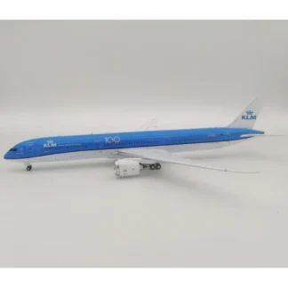 *InFlight IF787KLM1120 1:200 KLM Boeing 787-10 - Miniature Marvels: Airplane Models & Painted Dice* Airplane Model