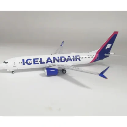 InFlight IF738MFI1122 1:200 Icelandair Boeing 737-8 MAX TF-ICU - Miniature Marvels: Airplane Models & Painted Dice* Airplane Model