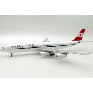 *Inflight IF343OS0422 1:200 Austrian Airlines Airbus A340-313 - Miniature Marvels: Airplane Models & Painted Dice* Airplane Model
