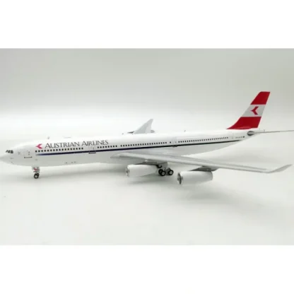 *Inflight IF343OS0422 1:200 Austrian Airlines Airbus A340-313 - Miniature Marvels: Airplane Models & Painted Dice* Airplane Model