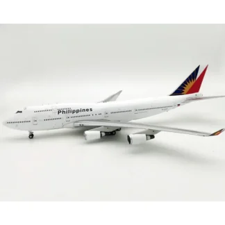 InFlight200 IF744PR0821 1:200 Philippines Boeing 747-400 RP-C7473 - Miniature Marvels: Airplane Models & Painted Dice* Airplane Model
