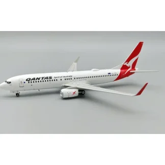 Inflight IF738QF0324 1:200 Qantas Boeing 737-838 VH-VZZ - Miniature Marvels: Airplane Models & Painted Dice* Airplane Model