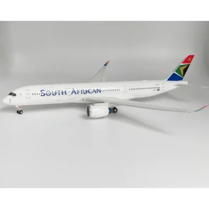 Inflight IF359SA0823 1:200 South African Airways Airbus A350-900 ZS-SDD - Miniature Marvels: Airplane Models & Painted Dice* Airplane Model