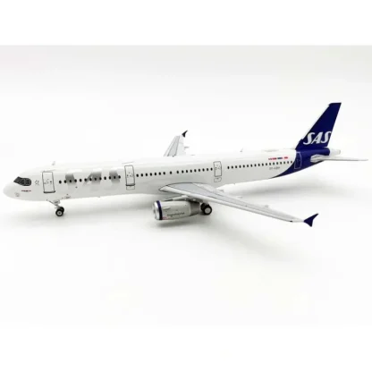 InFlight IF321SK1120 1:200 SAS Airbus A321 OY-KBH - Miniature Marvels: Airplane Models & Painted Dice* Airplane Model