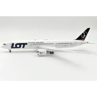 Inflight IF789SP0423 1:200 LOT Boeing 787-9 - Miniature Marvels: Airplane Models & Painted Dice* Airplane Model