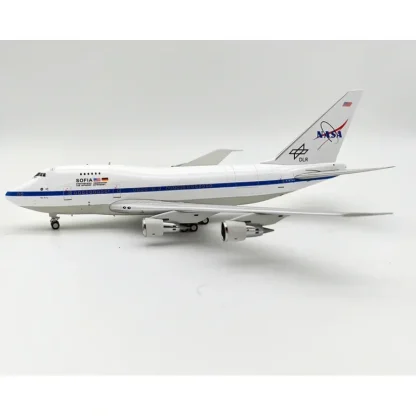 Inflight IF747SPSOFIA02 1:200 NASA Boeing 747SP SOFIA with Key Chain - Miniature Marvels: Airplane Models & Painted Dice* Airplane Model
