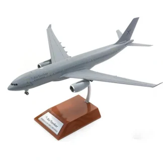 *InFlight200 IF330T2001 KC2 Air Tanker Voyager Airbus (A330-200) G-VYGJ - Miniature Marvels: Airplane Models & Painted Dice* Airplane Model