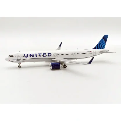*Inflight IF321UA0823 1:200 United Airlines Airbus A321-271NX N44501 - Miniature Marvels: Airplane Models & Painted Dice* Airplane Model