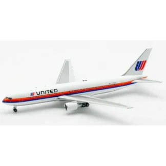 *InFlight IF765UA0122 1:200 United Airlines Boeing 767-300 - Miniature Marvels: Airplane Models & Painted Dice* Airplane Model