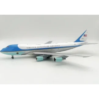 InFlight IFVC25A0222P 1:200 USAF Air Force One VC-25 280000 with Key Chain - Miniature Marvels: Airplane Models & Painted Dice* Airplane Model