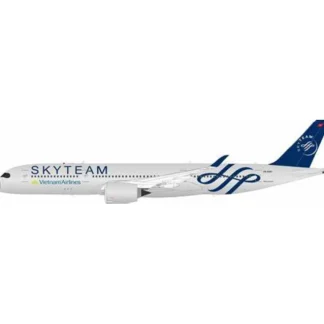 Inflight IF359VN01 1:200 Airbus A350-900 Vietnam Airlines (SkyTeam livery) VN-A897 - Miniature Marvels: Airplane Models & Painted Dice* Airplane Model