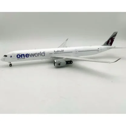 Inflight IF35XQR0822 1:200 Qatar Airways Airbus A350-1000 "One World" - Miniature Marvels: Airplane Models & Painted Dice* Airplane Model