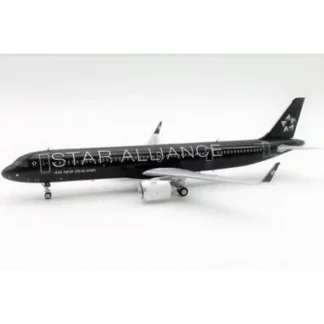InFlight IF321ZK1222 1:200 Air New Zealand A321NEO ZK-OYB - Miniature Marvels: Airplane Models & Painted Dice* Airplane Model