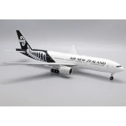 JC Wings 1:200 Air New Zealand Boeing 777-200ER JC20030 - Miniature Marvels: Airplane Models & Painted Dice* Airplane Model