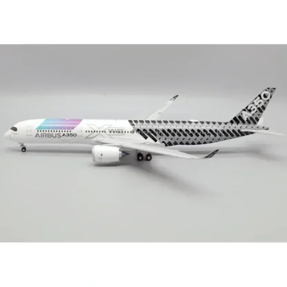 JC Wings 1:200 Airbus Industrie Airbus A350-900 LH2288A (Flaps Down) - Miniature Marvels: Airplane Models & Painted Dice* Airplane Model