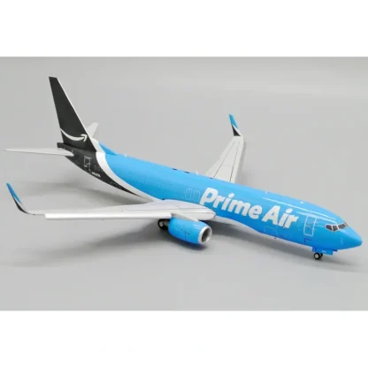JC Wings 1:200 Amazon Boeing 737-800 EW2738006A (Flaps Down) - Miniature Marvels: Airplane Models & Painted Dice* Airplane Model
