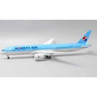 JC Wings 1:200 Korean Air Boeing 787-9 EW2789004 - Miniature Marvels: Airplane Models & Painted Dice* Airplane Model