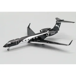 JC Wings 1:200 Puma Gulfstream G550 EW2GV001 - Miniature Marvels: Airplane Models & Painted Dice* Airplane Model