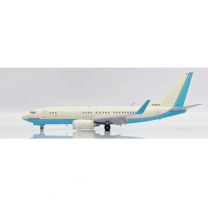 JC Wings EW2737009 1:200 Korean Air B737-700 BBJ HL8222 - Miniature Marvels: Airplane Models & Painted Dice* Airplane Model