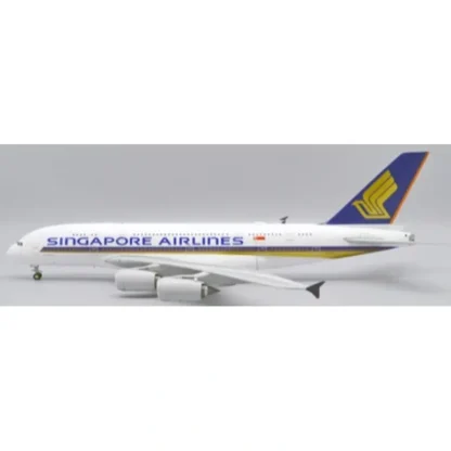 JC Wings EW2388009 1:200 Singapore Airlines Airbus A380 - Miniature Marvels: Airplane Models & Painted Dice* Airplane Model