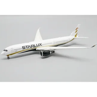 JC Wings EW4359007A 1:400 Starlux Airbus A350-900 - Miniature Marvels: Airplane Models & Painted Dice* Airplane Model