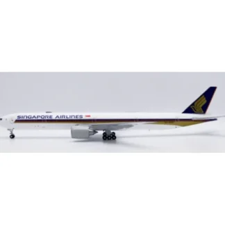JC Wings EW277W010 1:200 Singapore Airlines Boeing 777-300ER 9V-SWZ - Miniature Marvels: Airplane Models & Painted Dice* Airplane Model