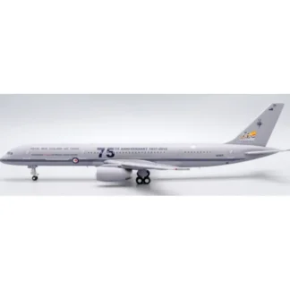 JC Wings JC2RNAF0033 1:200 Royal New Zealand Air Force Boeing 757-200 NZ7571 "75th Anniversary" - Miniature Marvels: Airplane Models & Painted Dice* Airplane Model