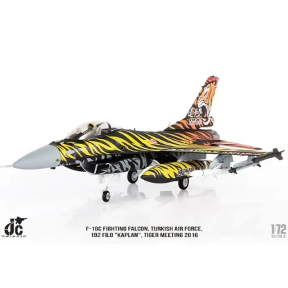 JC Wings JCW-72-F16-014 1:72 Turkish Air Force F-16C "Kaplan" - Miniature Marvels: Airplane Models & Painted Dice* Airplane Model