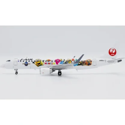 JC Wings SA2010 1:200 J-Air Embraer ERJ-190STD "Minion Park" Reg: JA252J - Miniature Marvels: Airplane Models & Painted Dice* Airplane Model