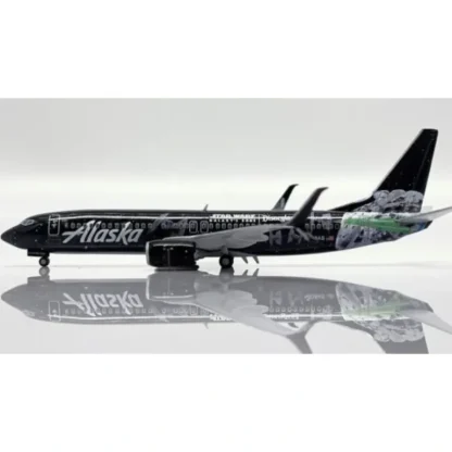 JC Wings SA2ASA014A 1:200 Alaska Boeing 737-800 Star Wars N538AS (flaps down) - Miniature Marvels: Airplane Models & Painted Dice* Airplane Model