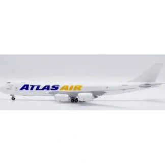 JC Wings XX40147 1:400 Atlas Air Boeing 747-8F "White" N859GT - Miniature Marvels: Airplane Models & Painted Dice* Airplane Model