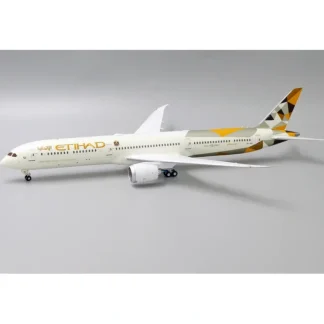 JC Wings XX2264 1:200 Etihad Airways Boeing 787-10 - Miniature Marvels: Airplane Models & Painted Dice* Airplane Model