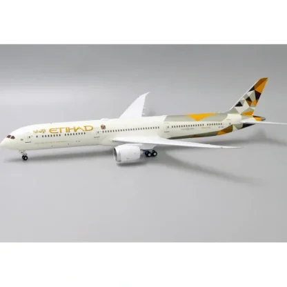 JC Wings XX2264 1:200 Etihad Airways Boeing 787-10 - Miniature Marvels: Airplane Models & Painted Dice* Airplane Model