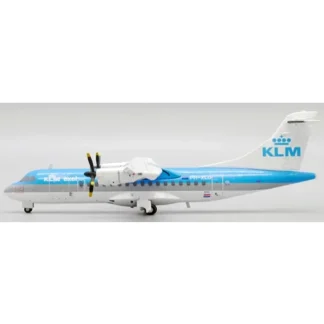 JC Wings XX20147 1:200 KLM exel ATR42-300 PH-XLD - Miniature Marvels: Airplane Models & Painted Dice* Airplane Model