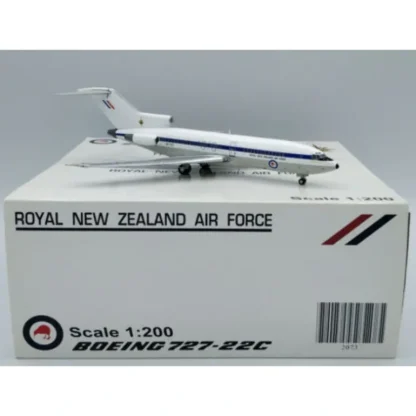 JC Wings XX2073 1:200 Royal New Zealand Air Force Boeing 727-22C - Miniature Marvels: Airplane Models & Painted Dice* Airplane Model