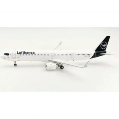 JFox 1:200 JF-A321-020 Lufthansa Star Alliance Airbus A321 D-AIRW - Miniature Marvels: Airplane Models & Painted Dice* Airplane Model