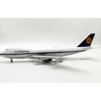 *JFox 1:200 JF-747-1-006P Lufthansa 747-130 D-ABYA - Miniature Marvels: Airplane Models & Painted Dice* Airplane Model
