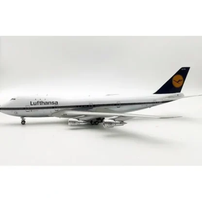 *JFox 1:200 JF-747-1-006P Lufthansa 747-130 D-ABYA - Miniature Marvels: Airplane Models & Painted Dice* Airplane Model