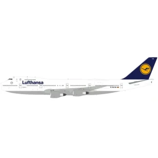 *JFox 1:200 Lufthansa Boeing 747-200 JF-747-2-023 - Miniature Marvels: Airplane Models & Painted Dice* Airplane Model