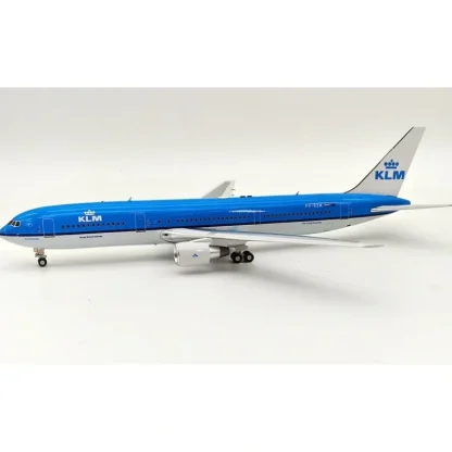JFox JF-767-3-011 1:200 KLM 767-306ER PH-BZM - Miniature Marvels: Airplane Models & Painted Dice* Airplane Model