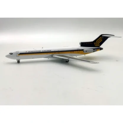 JFox JF-727-2-003 1:200 Singapore Airlines Boeing 727-200 - Miniature Marvels: Airplane Models & Painted Dice* Airplane Model