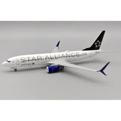 JFox JF-737-8-044 1:200 United Airlines Boeing 737-824 (WL) Star Alliance N76516 - Miniature Marvels: Airplane Models & Painted Dice* Airplane Model