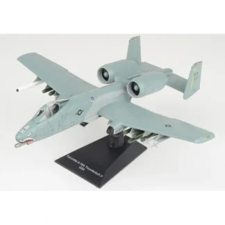 Motor City Classics 27294-77 1:72 A-10 Thunderbolt II "Warthog" - Miniature Marvels: Airplane Models & Painted Dice* Airplane Model