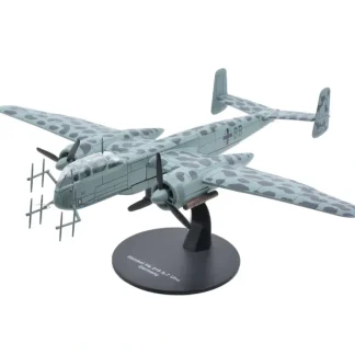 Motor City Classics 27286-00 1:72 Heinkel HE 219 A-7 UHU Germany - Miniature Marvels: Airplane Models & Painted Dice* Airplane Model