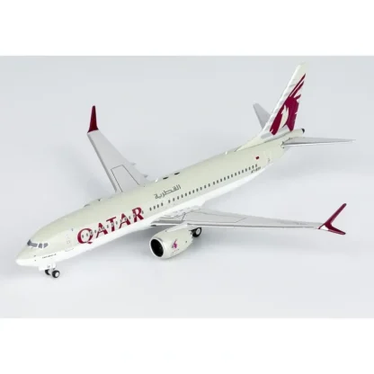 NG 88018 1:400 Qatar Airways Boeing 737 MAX 8 A7-BSH - Miniature Marvels: Airplane Models & Painted Dice* Airplane Model