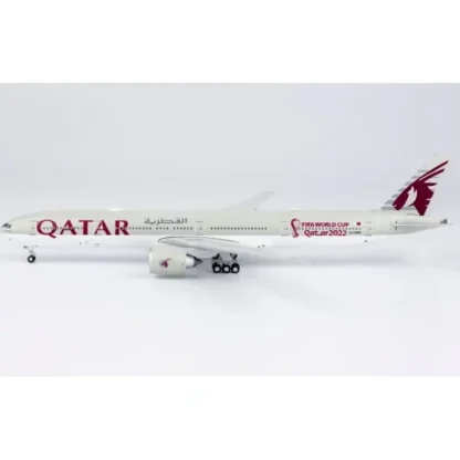 NG 73026 1:400 Qatar Airways Boeing 777-300ER A7-BAN "FIFA World Cup Qatar 2022" - Miniature Marvels: Airplane Models & Painted Dice* Airplane Model