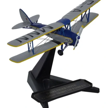 Oxford 72TM007 de Havilland Tiger Moth G-AMNN Spirit of Pashley - Miniature Marvels: Airplane Models & Painted Dice* Airplane Model